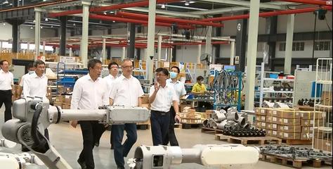 模式創(chuàng)新驅(qū)動(dòng)技術(shù)產(chǎn)品雙升級(jí)，王清憲省長調(diào)研埃夫特為中小企業(yè)服務(wù)指明方向